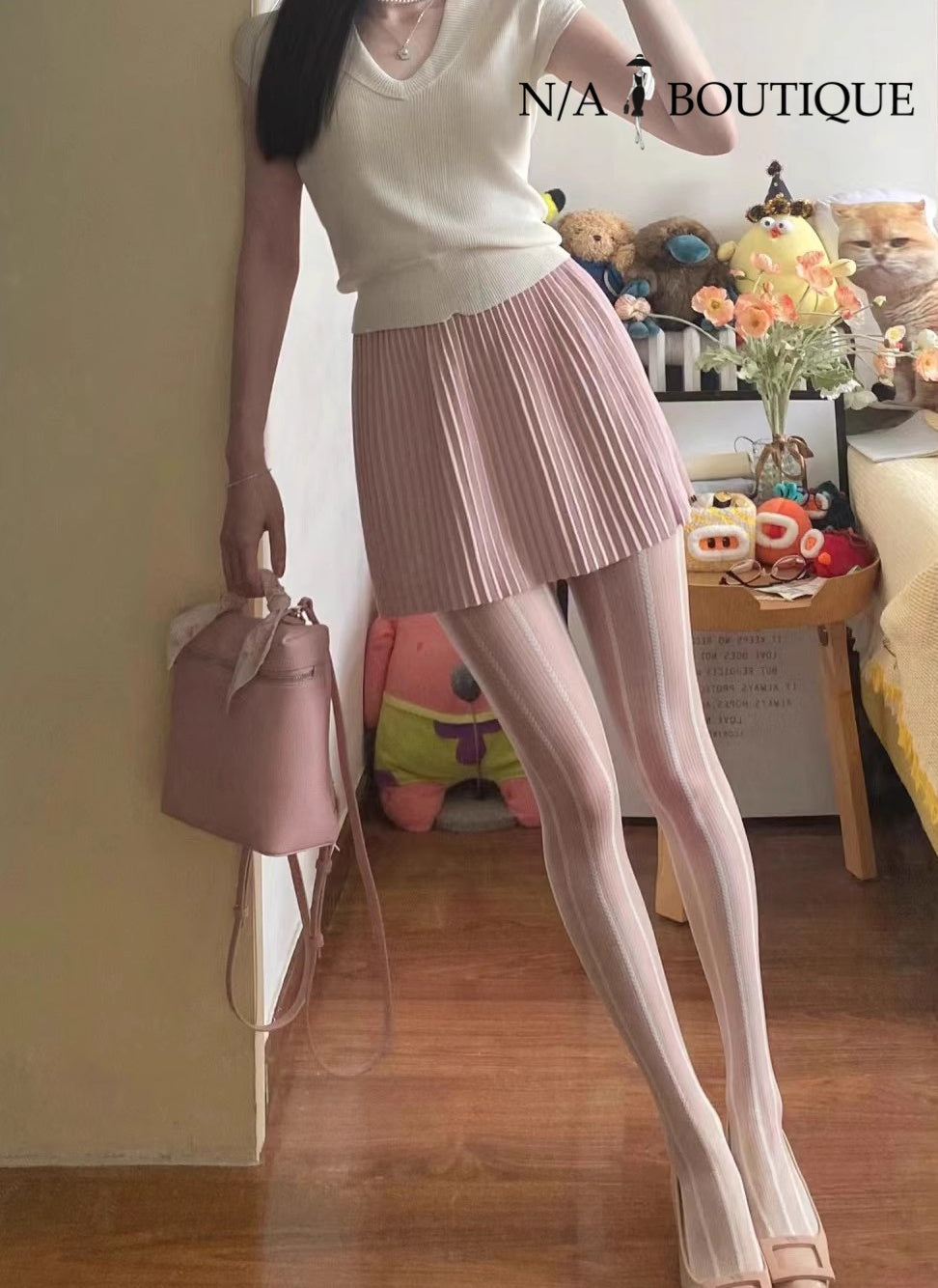 V-neck Short Sleeve Top + High-waisted Temperament Skirt (2 pcs set)